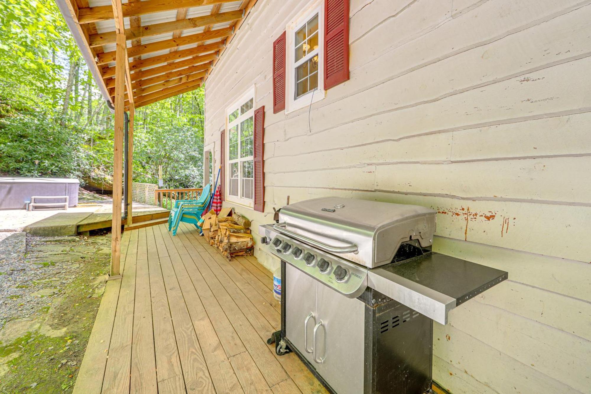 Bryson City Cottage With Hot Tub And Waterfall Views! Luaran gambar